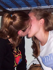 girls kissing megamix 52